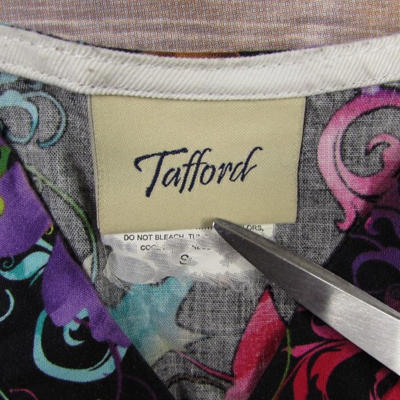 Tafford Bright Leaves Vibrant Small Scrub Top - Picture 4 of 5